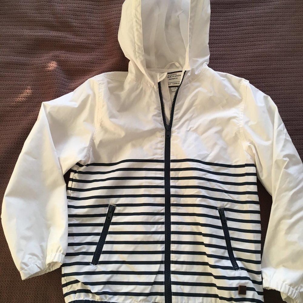 windbreaker / jacket